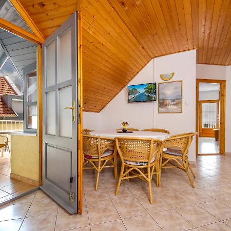 Amarillo 1 By Interhome